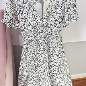 Black & White Short Dress or Long Top w Open Back Flowy Soft Sexy & Feminine NWT